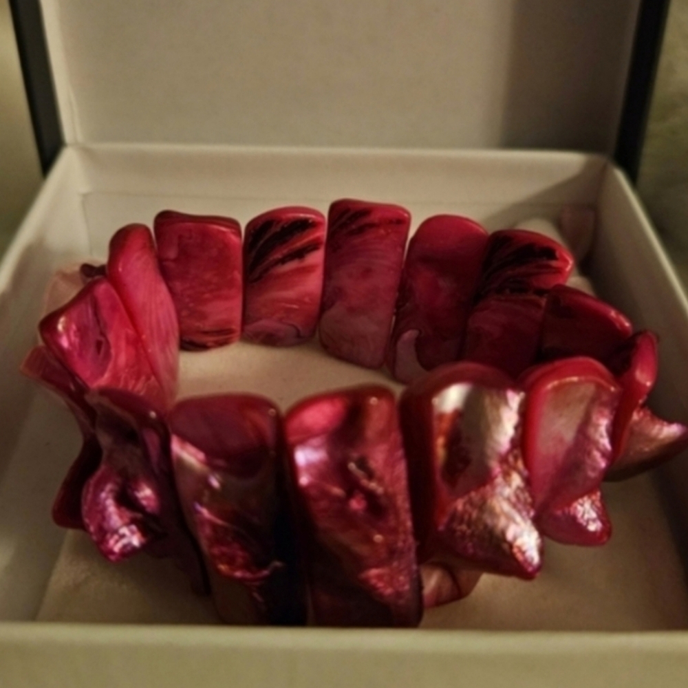 New York & Company Hot Pink Elegant Stretchable Seashell Bracelet